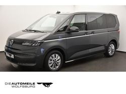 Indiumgrau metallic Gebraucht 2023 VW Multivan Basis Van | 46.700 € (Fairer Preis)