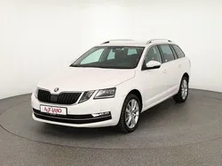 Weiß Gebraucht 2019 Skoda Octavia Kombi | 24.490 €
