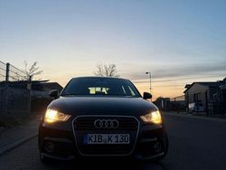 Schwarz Gebraucht 2012 Audi A1 Sportback Sport Kleinwagen | 5.900 € (Superpreis)