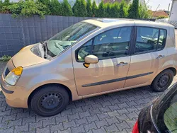 Gold Gebraucht 2005 Renault Modus Van / Kleinbus | 1.590 € (Fairer Preis)