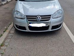 Silber Gebraucht 2009 VW Jetta Comfortline Limousine | 6.950 € (Teuer)