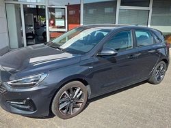 Grau Gebraucht 2022 Hyundai i30 Trend Limousine | 15.290 € (Fairer Preis)