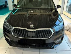 Schwarz Gebraucht 2023 Skoda Fabia Style Limousine | 20.500 € (Fairer Preis)