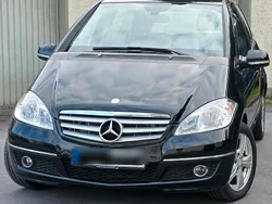 Schwarz Gebraucht 2012 Mercedes A180 Limousine | 4.700 €