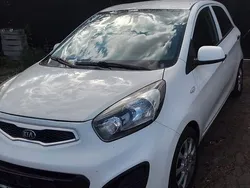 Weiß Gebraucht 2015 Kia Picanto 2 Kleinwagen | 2.900 € (Guter Preis)