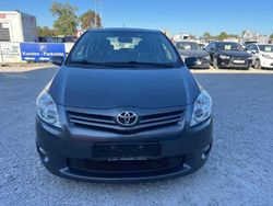 Grau Gebraucht 2012 Toyota Auris Travel Limousine | 4.400 € (Guter Preis)