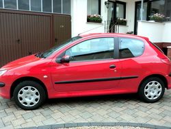 Rot Gebraucht 2007 Peugeot 206 Kleinwagen | 4.200 €