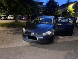 Blau Gebraucht 2010 VW Golf VI Limousine | 3.550 € (Guter Preis)