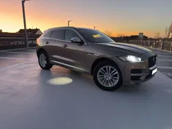 Braun Gebraucht 2017 Jaguar F-Pace SUV | 27.990 €