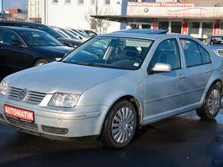 Silber Gebraucht 1999 VW Bora Comfortline Limousine | 2.900 € (Fairer Preis)
