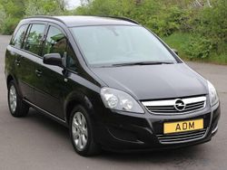 Karbonschw graphitschw midnigh Gebraucht 2011 Opel Zafira Family Van / Kleinbus | 6.490 € (Fairer Preis)