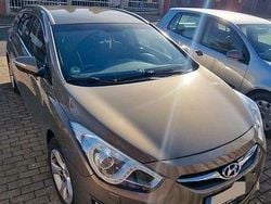 Grau Gebraucht 2014 Hyundai i40 Edition Kombi | 7.499 € (Fairer Preis)