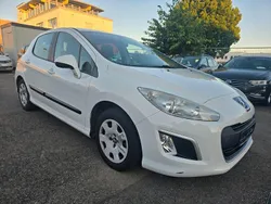 Weiß Gebraucht 2013 Peugeot 308 Limousine | 2.999 € (Fairer Preis)