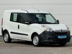 Weiß Gebraucht 2014 Opel Combo Van / Kleinbus | 6.990 € (Fairer Preis)