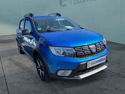 Blau Gebraucht 2018 Dacia Sandero Celebration Kleinwagen | 12.900 € (Teuer)