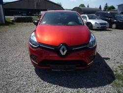 Feuerrot Gebraucht 2019 Renault Clio IV Collection Kleinwagen | 9.700 € (Fairer Preis)