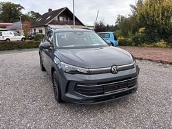Grau Gebraucht 2024 VW Tiguan Life SUV | 38.250 € (Teuer)
