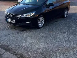Schwarz Gebraucht 2018 Opel Astra Kombi | 12.650 € (Teuer)