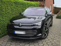Schwarz Gebraucht 2024 VW Tiguan Elegance SUV | 54.300 € (Guter Preis)
