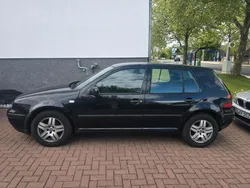 Schwarz Gebraucht 2001 VW Golf IV Kleinwagen | 2.500 € (Fairer Preis)