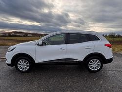 Weiß Gebraucht 2021 Renault Kadjar Intens SUV | 17.900 € (Fairer Preis)