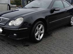 Schwarz Gebraucht 2006 Mercedes CL180 Coupé | 3.100 €