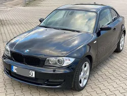 Schwarz Gebraucht 2009 BMW 120 Sport Line Kleinwagen | 7.990 €