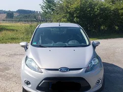 Silber Gebraucht 2012 Ford Fiesta Trend Kleinwagen | 5.950 € (Etwas zu teuer)