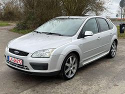 Silber Gebraucht 2007 Ford Focus Titanium Limousine | 4.499 € (Fairer Preis)