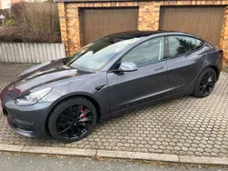 Grau Gebraucht 2021 Tesla Model 3 Limousine | 29.999 € (Teuer)