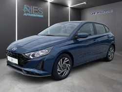 Blau Neu 2025 Hyundai i20 Trend Limousine | 23.390 € (Etwas zu teuer)