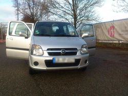 Silber Gebraucht 2005 Opel Agila Kleinwagen | 450 €