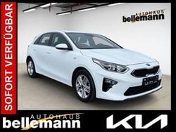 Weiß Gebraucht 2021 Kia Ceed Comfort Limousine | 18.990 € (Fairer Preis)