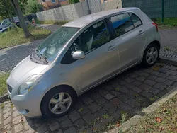 Silber Gebraucht 2008 Toyota Yaris Kleinwagen | 3.350 €