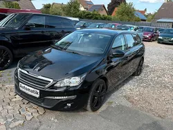Schwarz Gebraucht 2016 Peugeot 308 Kombi | 10.490 €
