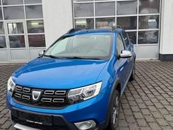 Blau Gebraucht 2017 Dacia Sandero Stepway Kleinwagen | 6.280 € (Guter Preis)