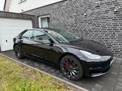 Schwarz Gebraucht 2022 Tesla Model 3 Performance Limousine | 32.500 € (Fairer Preis)