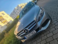 Silber Gebraucht 2015 Mercedes 220 Kombi | 11.000 €