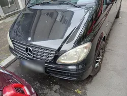 Schwarz Gebraucht 2009 Mercedes Viano Van / Kleinbus | 9.800 €