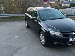 Schwarz Gebraucht 2005 Opel Astra Kombi | 3.950 €
