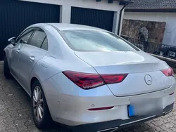 Silber Gebraucht 2021 Mercedes CLA180 Limousine | 25.000 € (Etwas zu teuer)