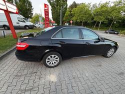 Schwarz Gebraucht 2012 Mercedes E220 Limousine | 8.200 € (Fairer Preis)