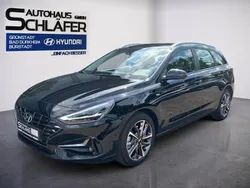 Abyss black / mic Gebraucht 2024 Hyundai i30 Trend Kombi | 23.480 € (Fairer Preis)
