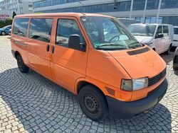 Leuchtorange Gebraucht 2002 VW T4 Van | 2.700 €