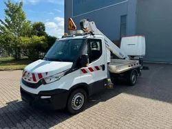 Weiss Gebraucht 2016 Iveco Daily Van | 47.599 € (Fairer Preis)