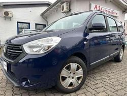 Blau marine Gebraucht 2017 Dacia Lodgy Lauréate Van / Kleinbus | 7.949 € (Fairer Preis)