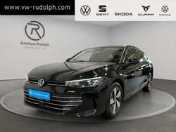Grenadillschwarz metallic Gebraucht 2024 VW Passat Business Kombi | 33.490 € (Fairer Preis)