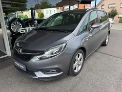 Grau Gebraucht 2018 Opel Zafira Tourer Van / Kleinbus | 7.990 €