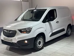 Weiß Gebraucht 2023 Opel Combo Edition Van / Kleinbus | 17.470 € (Fairer Preis)