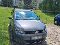 Grau Gebraucht 2012 VW Touran Van / Kleinbus | 7.000 € (Fairer Preis)